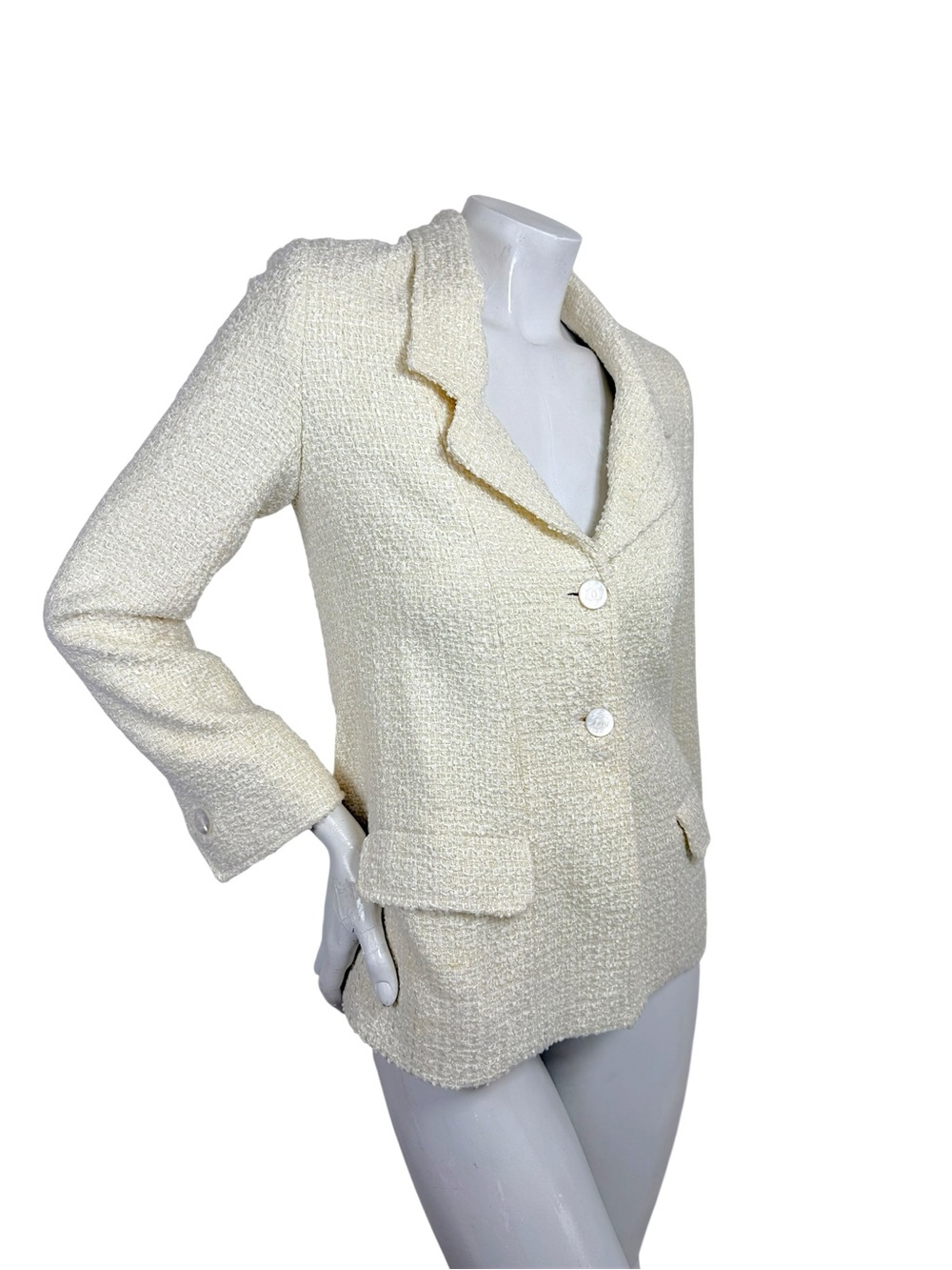 Vintage Chanel Boutique Ivory Boucl Blazer Cc Buttons View 2